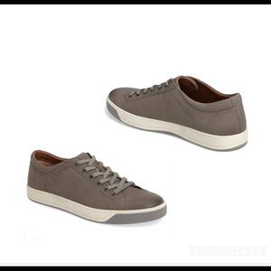 NWOT J&M men’s sneakers